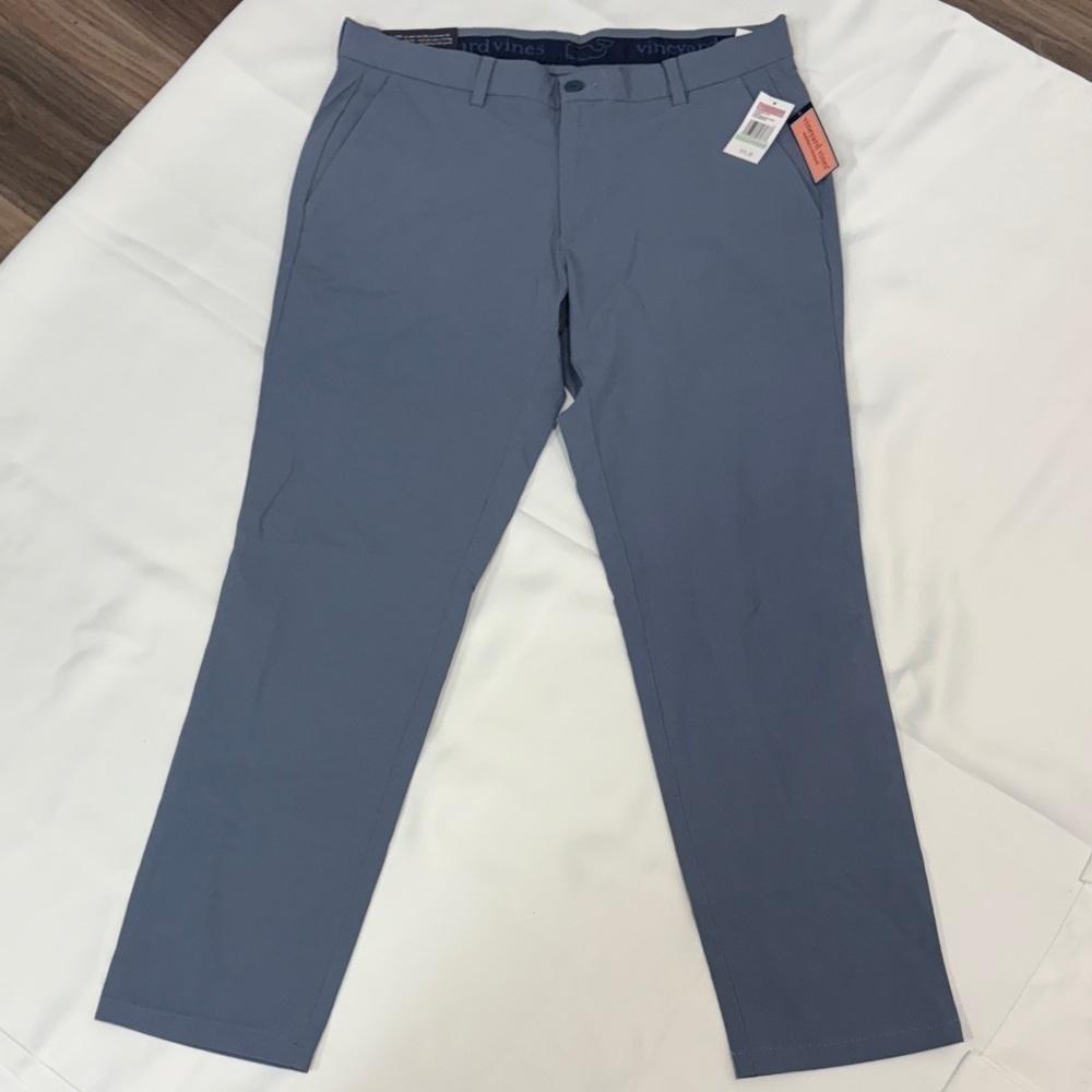 VINEYARD VINES MENS BLUE CHINOS!